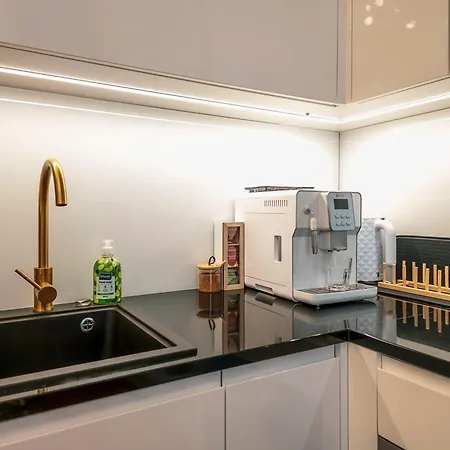 Distillery Factory Loft By Rotermann Apts *